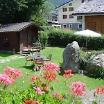 Crampon Hotel 3*