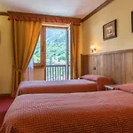 Hotel Crampon 3*